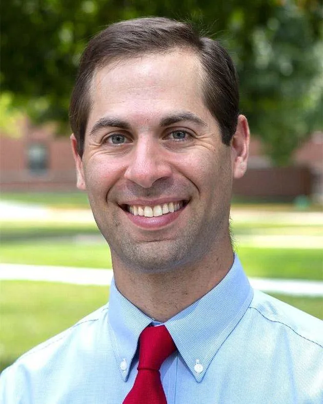 Dr. Geoffrey Ecker 
