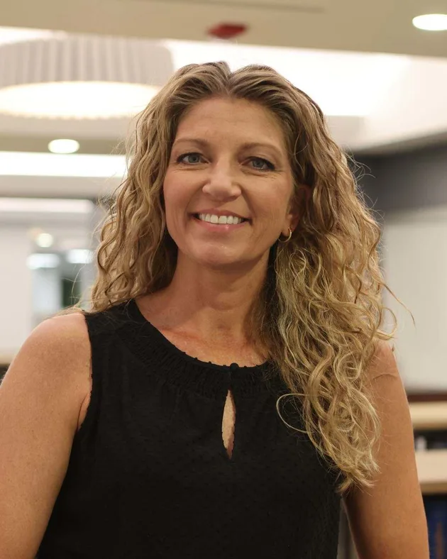 Dr. Leigh Meyer 