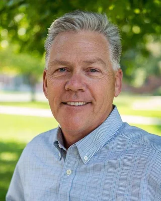 Dr. Scott Anderson 